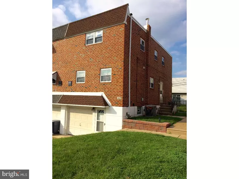 3827 CHARTERIS RD, Philadelphia, PA 19154