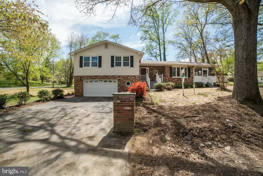 1417 FOREST LN, Woodbridge, VA 22191