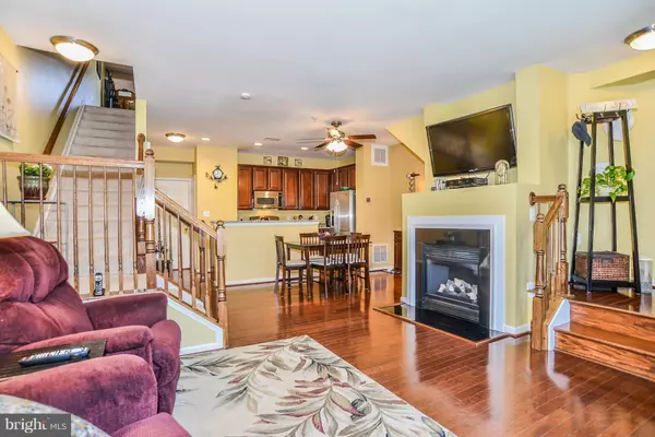 Haymarket, VA 20169,6263 WOODRUFF SPRINGS WAY #39