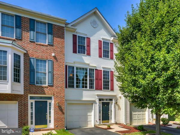 9404 SILVER METEOR CT, Manassas Park, VA 20111