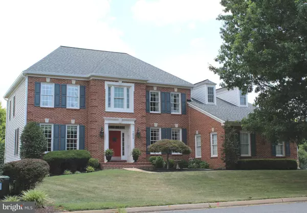 7893 VIRGINIA OAKS DR, Gainesville, VA 20155