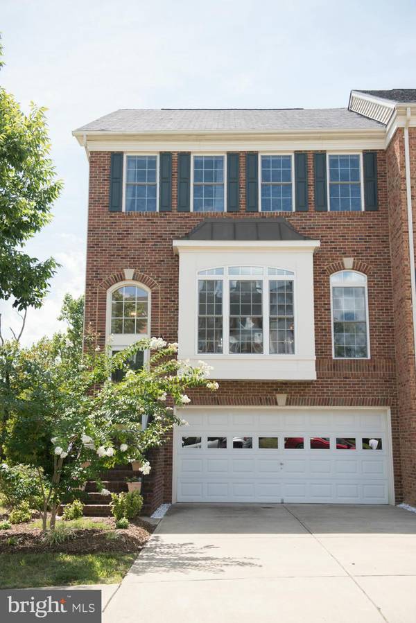 16446 STEERAGE CIR, Woodbridge, VA 22191