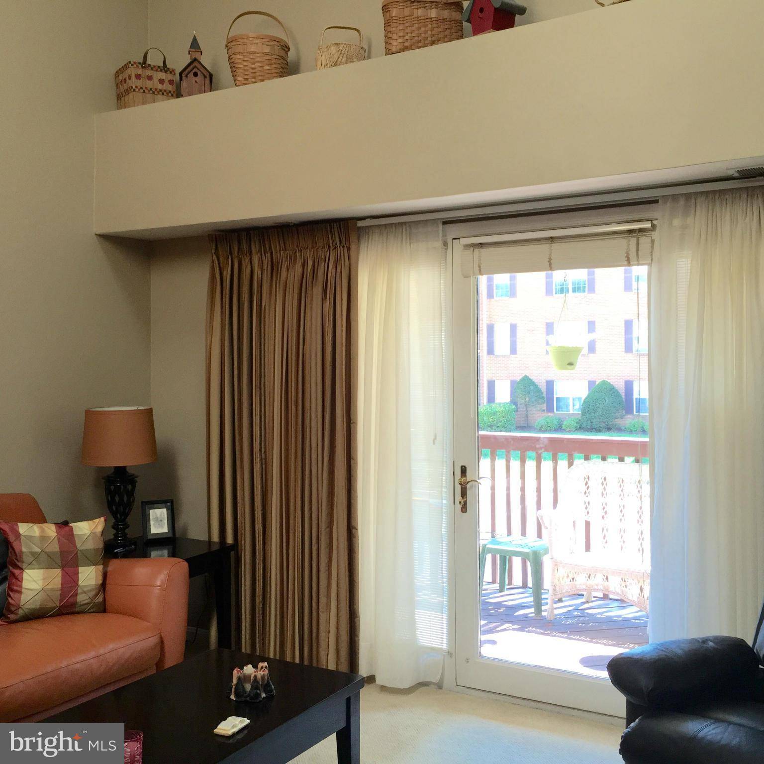 Manassas, VA 20110,9950 GRAPEWOOD CT #50