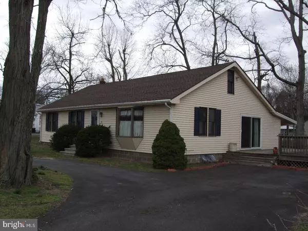 7 ROTTAU AVE, Pemberton, NJ 08068