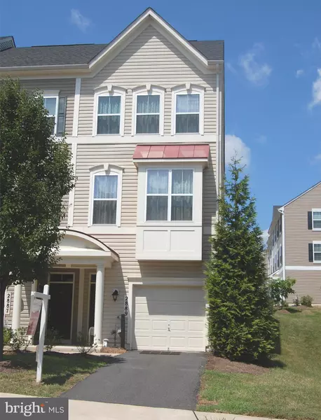 2889 CHINKAPIN OAK LN #240, Woodbridge, VA 22191