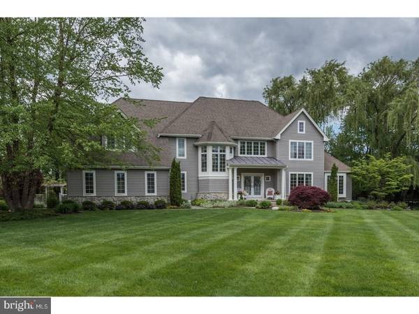 670 N SARATOGA DR, Moorestown, NJ 08057