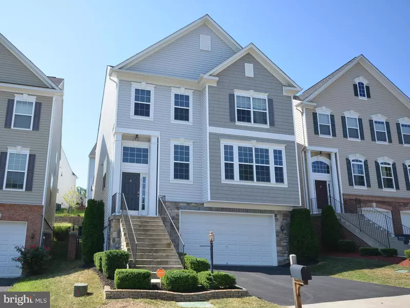 3151 EAGLE TALON ST, Woodbridge, VA 22191