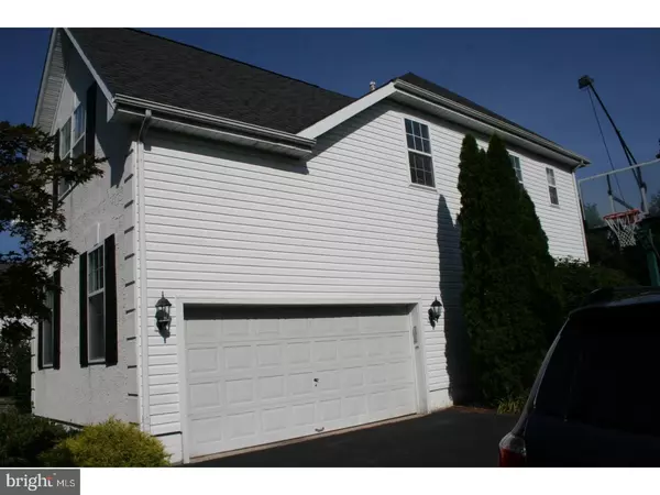 Mount Laurel, NJ 08054,8 LENAPE CT