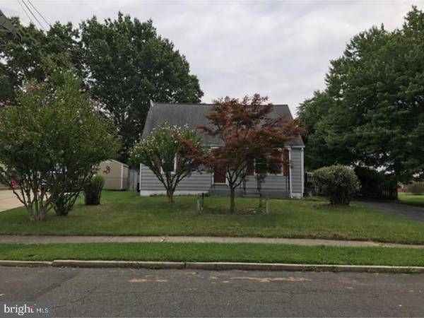 28 LOCUST RD, Bordentown, NJ 08505