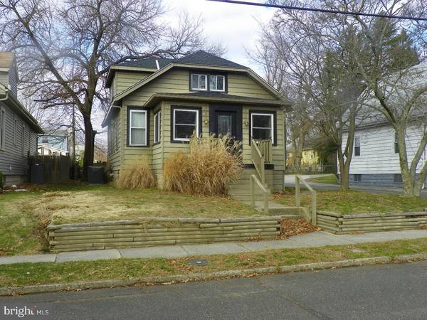 1837 W HIGH ST, Haddon Heights, NJ 08035