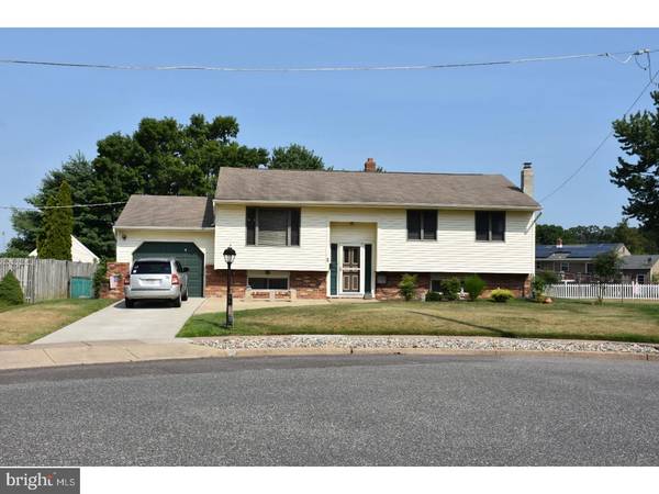 2 CAMELOT CT, Blackwood, NJ 08012