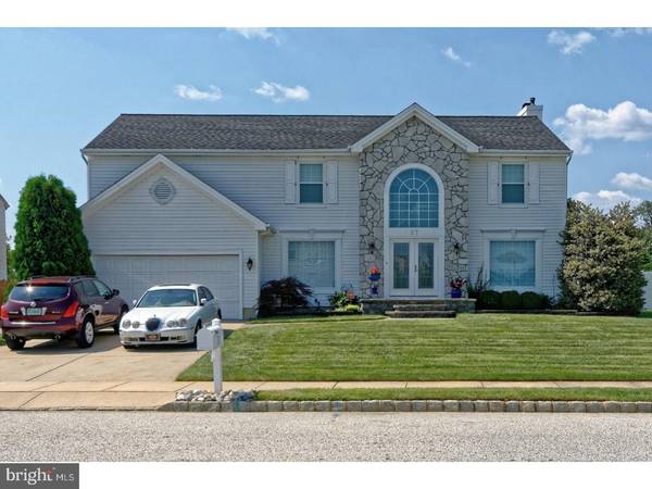 57 GRAYPEBBLE CIR, Sicklerville, NJ 08081