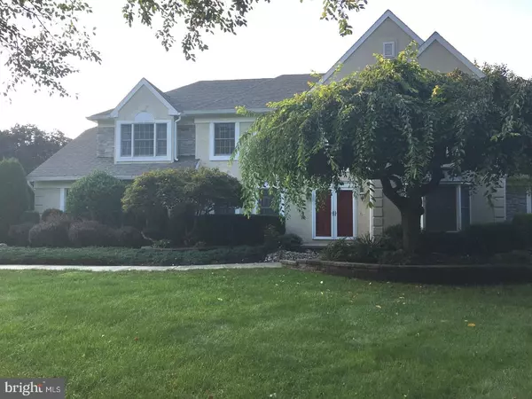 4 BROOKSIDE CT, Plainsboro, NJ 08536