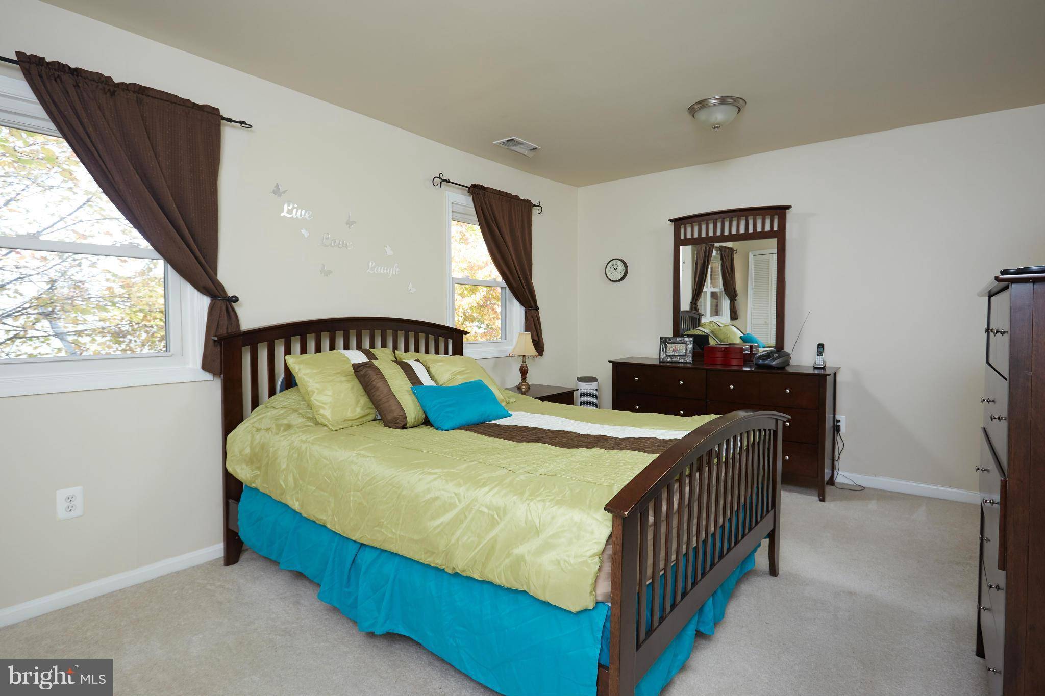 Manassas, VA 20110,9184 LAURELWOOD CT