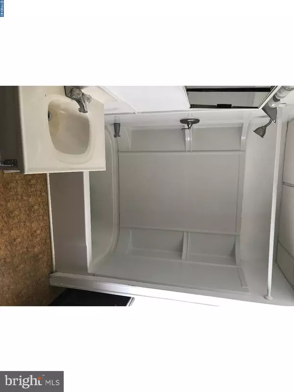 Gibbstown, NJ 08027,436 RAILROAD AVE