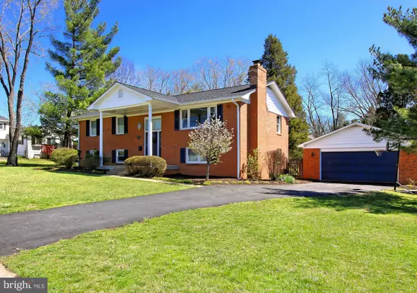 8903 HAZEL DR, Manassas, VA 20110