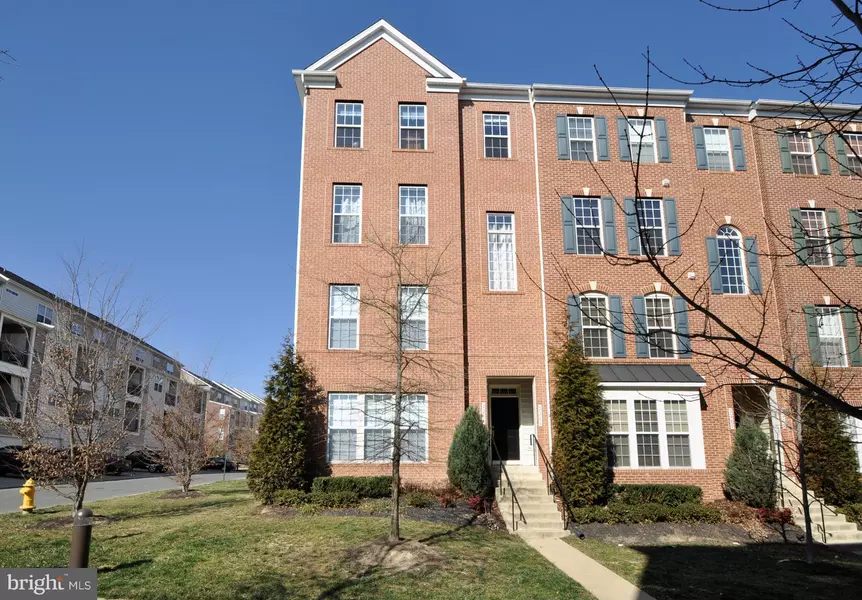 2266 MARGRAF CIR #375, Woodbridge, VA 22191