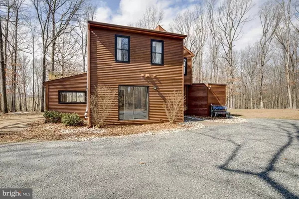 Catharpin, VA 20143,12522 CANTER LN