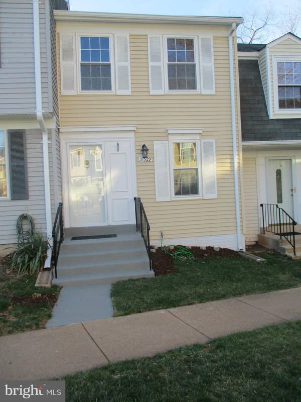 8329 FELSTED LN, Manassas, VA 20110