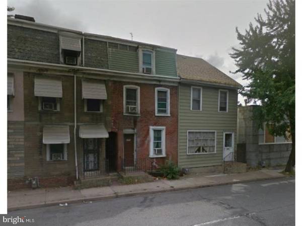 6770 MARSHALL RD, Upper Darby, PA 19082