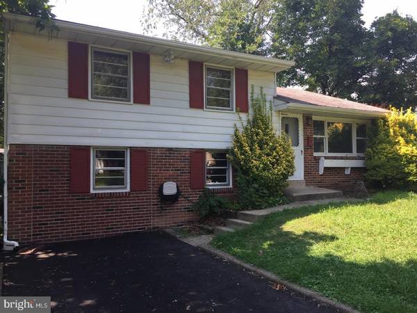 1037 DOUGHERTY DR, Swarthmore, PA 19081