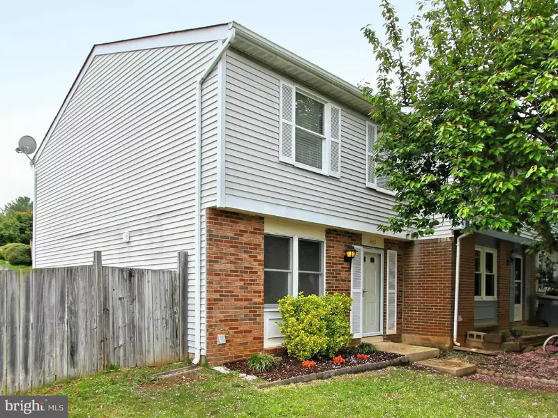 3463 BROOKVILLE LN, Woodbridge, VA 22192