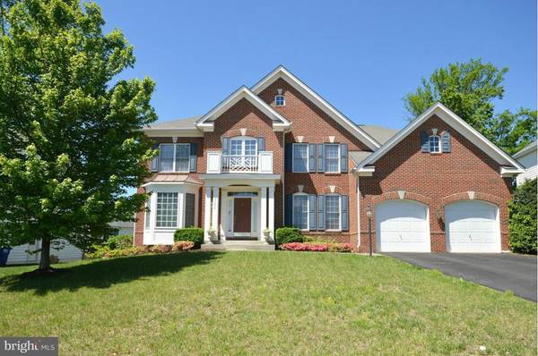 9282 RAINBOW FALLS DR, Bristow, VA 20136