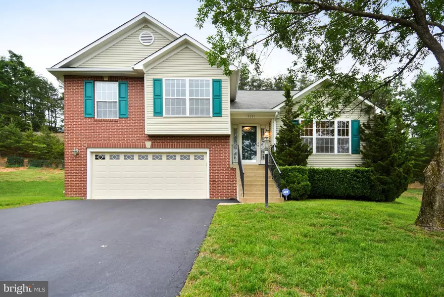 15591 ANDOVER HEIGHTS DR, Woodbridge, VA 22193