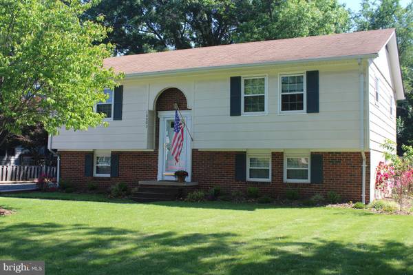 10003 NANETTE DR, Manassas, VA 20110