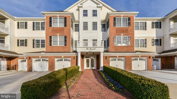 15221 ROYAL CREST DR #302, Haymarket, VA 20169