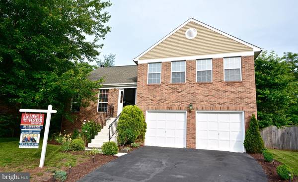 10243 RACQUET CIR, Manassas, VA 20110