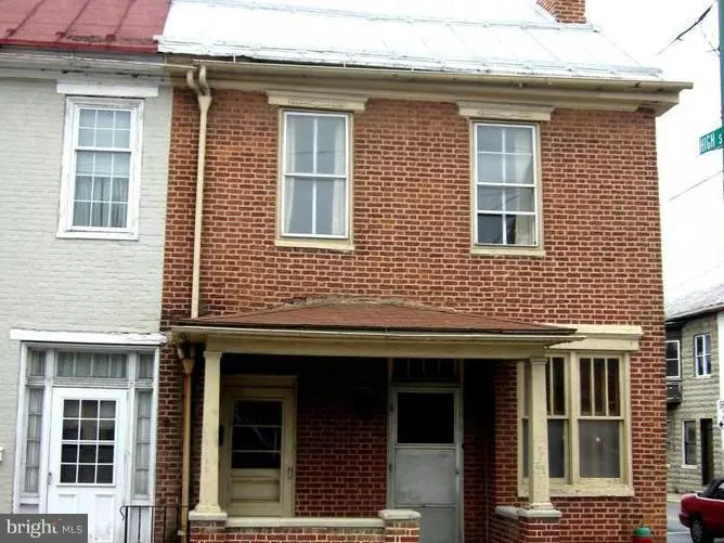 1 MAIN ST, Newville, PA 17241