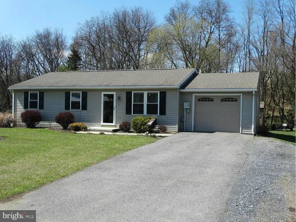 10 IRVIN DR, Shippensburg, PA 17257