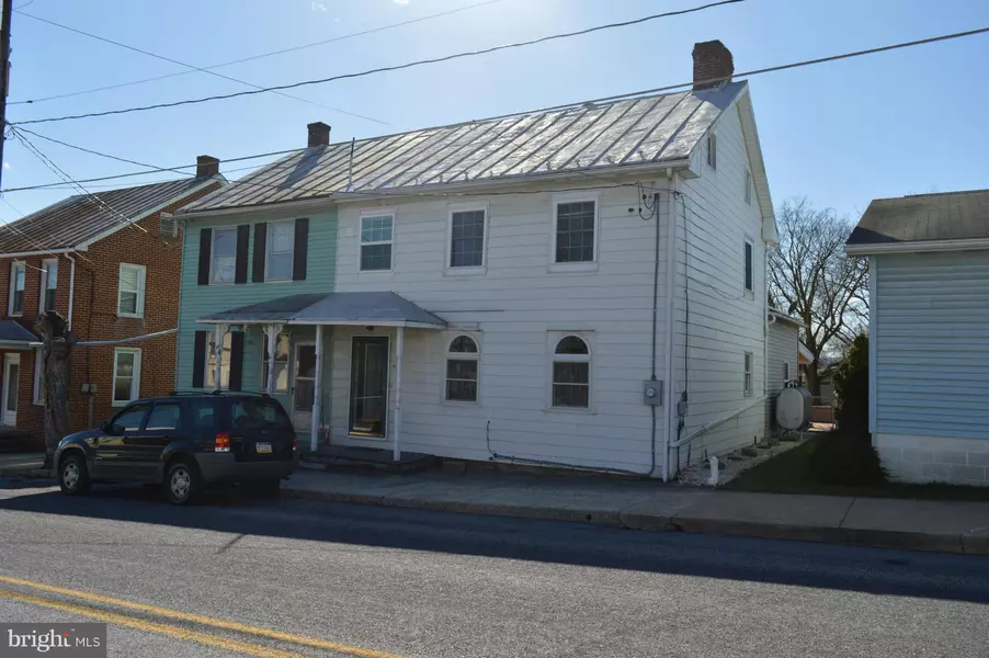 6 HIGH ST, Newburg, PA 17240