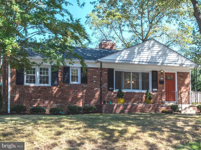 304 N UNDERWOOD ST, Falls Church, VA 22046