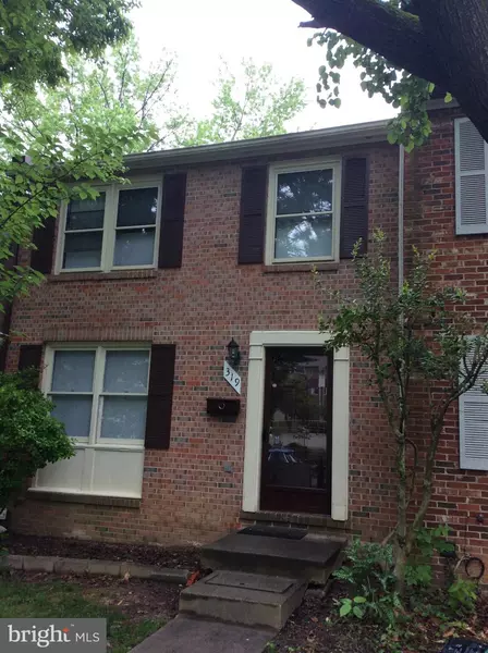 319 JAMES ST, Falls Church, VA 22046