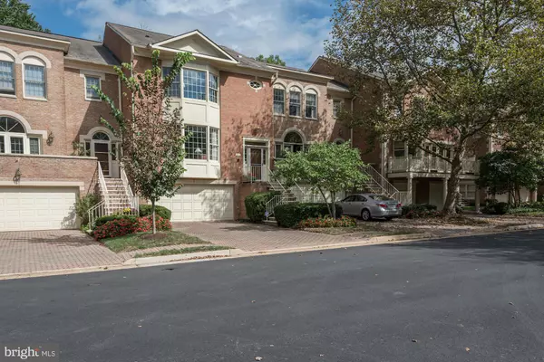 Falls Church, VA 22046,105 GRESHAM PL