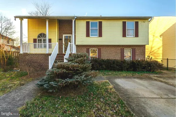 1005 WHITE ST, Fredericksburg, VA 22401