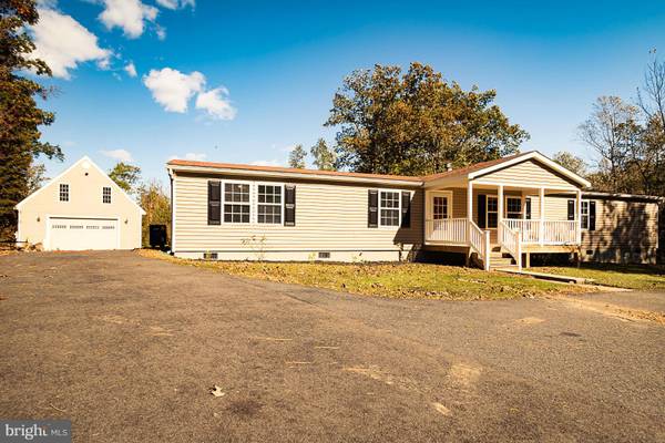 5533 CAROLINE VILLAGE RD, Woodford, VA 22580