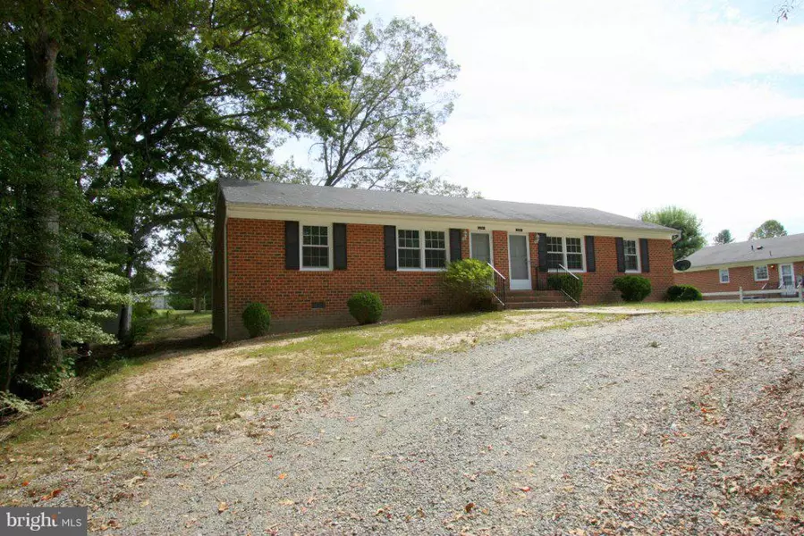 214 BROADDUS AVE, Bowling Green, VA 22427