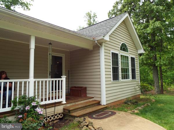 Reva, VA 22735,3382 RIDGEVIEW RD