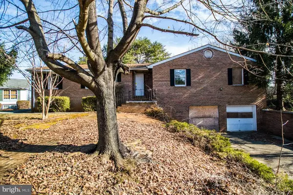 Front Royal, VA 22630,425 GRAND AVE