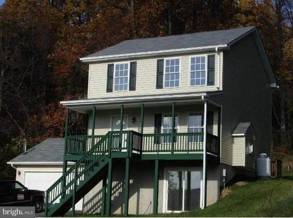 365 GOLDEN RUSSET DR, Linden, VA 22642