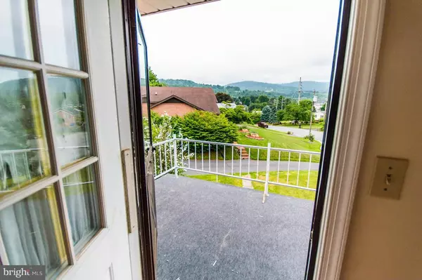 Front Royal, VA 22630,10 RIDGE RD