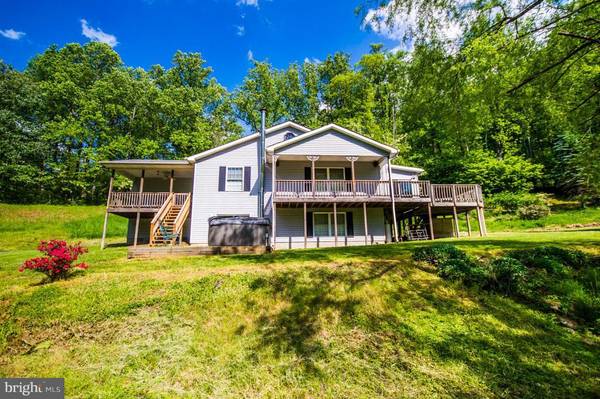 363 CCC RD, Linden, VA 22642