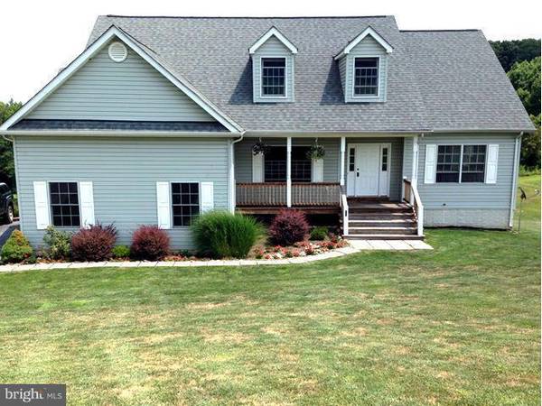 48 CASTLE CT, Linden, VA 22642