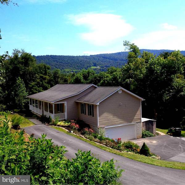 446 APPLE ORCHARD DR, Linden, VA 22642