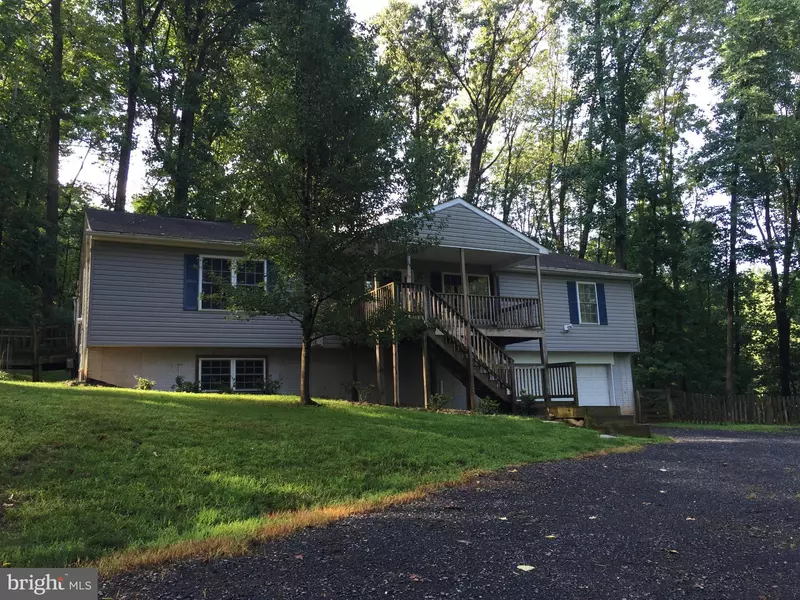 128 ORCHARD LAGOON DR, Linden, VA 22642