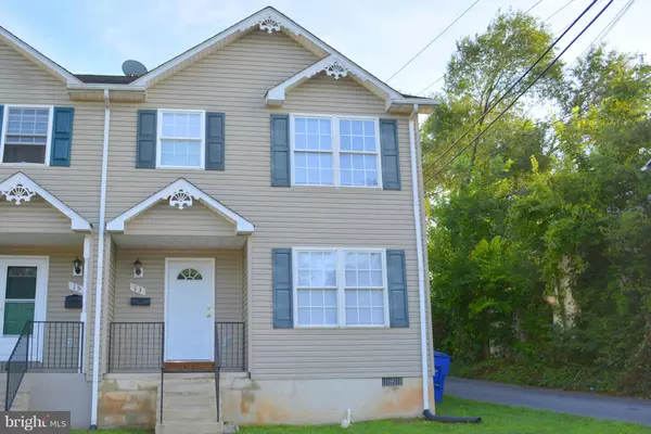 13 PROSPECT ST, Front Royal, VA 22630