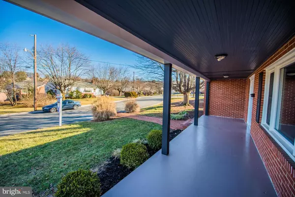 Front Royal, VA 22630,108 WASHINGTON AVE